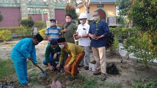 Sekitar Areal Makam Putri Kaca Mayang Siak Ditanami Ratusan Pepohonan